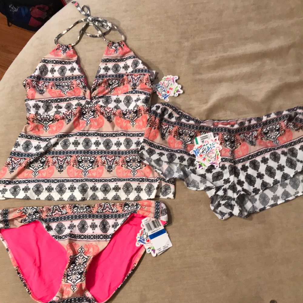 Becca Tankini (D) Bikini Bottom (XL) and Short (L) Set